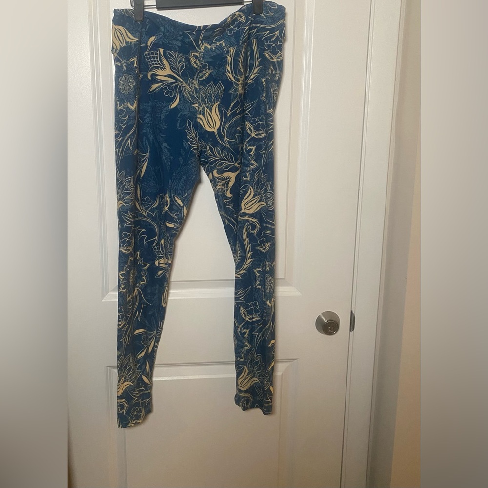 LulaRoe tall and curvy blue and cream leggings